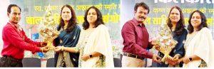Read more about the article साहित्यकार डॉ. पूजा अलापुरिया ‘हेमाक्ष’ का अभिनन्दन